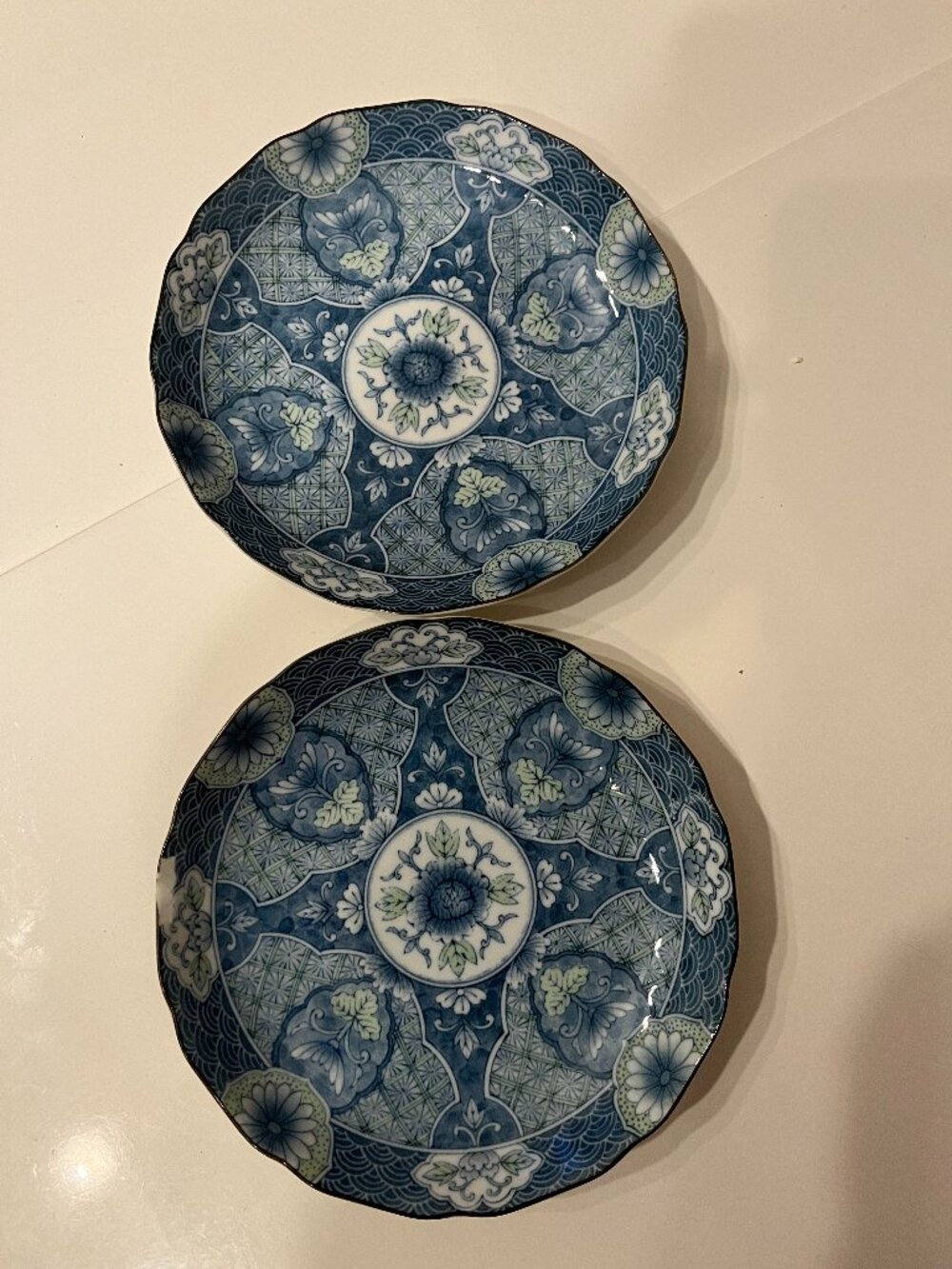 Hijiri Gama Japanese Vintage Floral Plates (Set of 2)